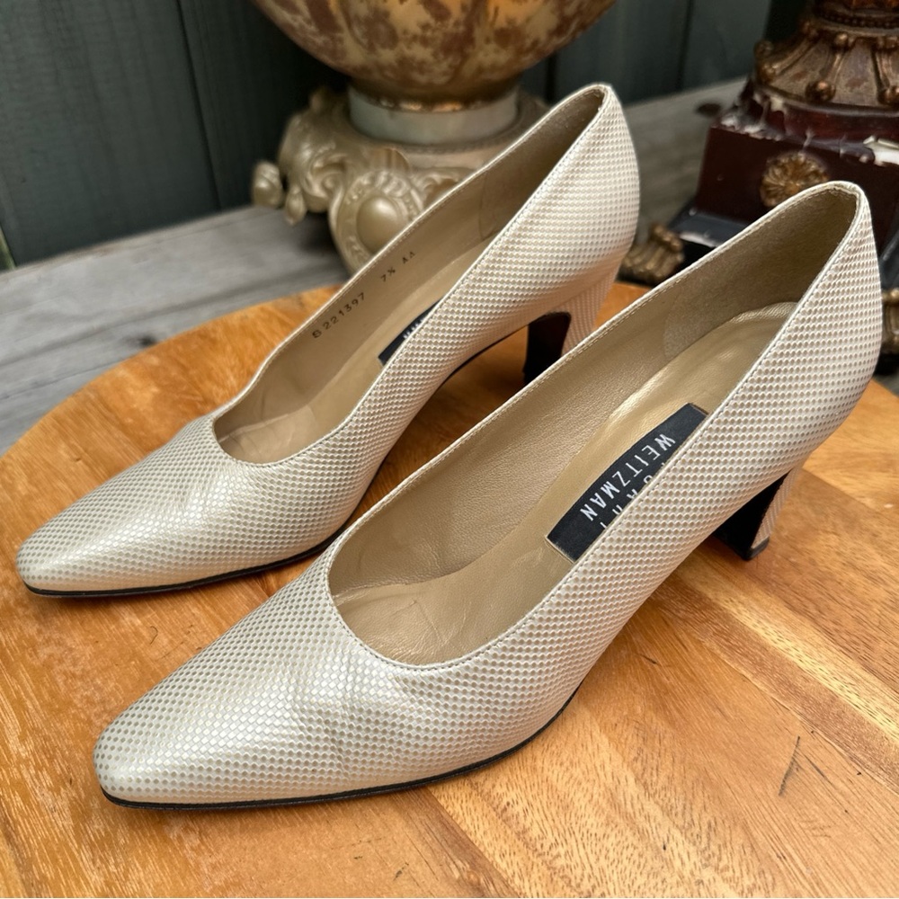 Stuart Weitzman Cream Pointed-Toe Heels